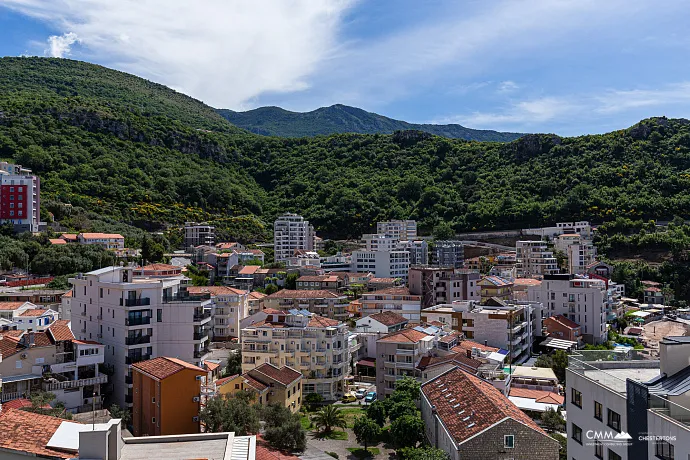 Apartment in Rafailovići mit einer Gesamtfläche von 127 m² plus einer Terrasse von 13 m²